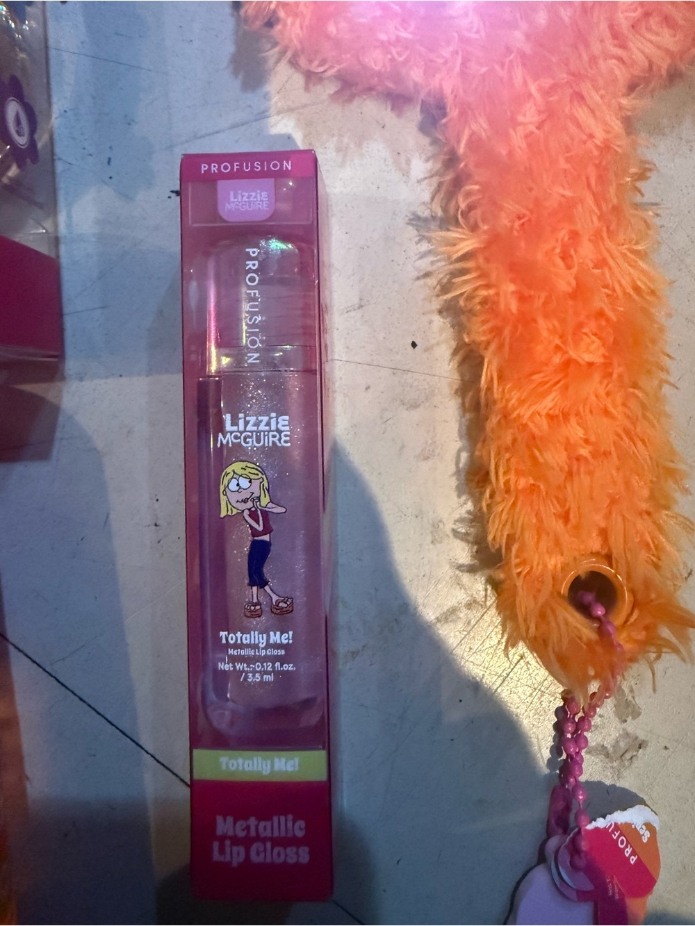 Lizzie McGuire Makeup & Brush Set - Picture 7 of 9